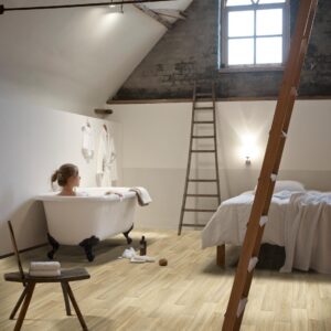 Juno Sheet Vinyl – English Oak in a bathroom