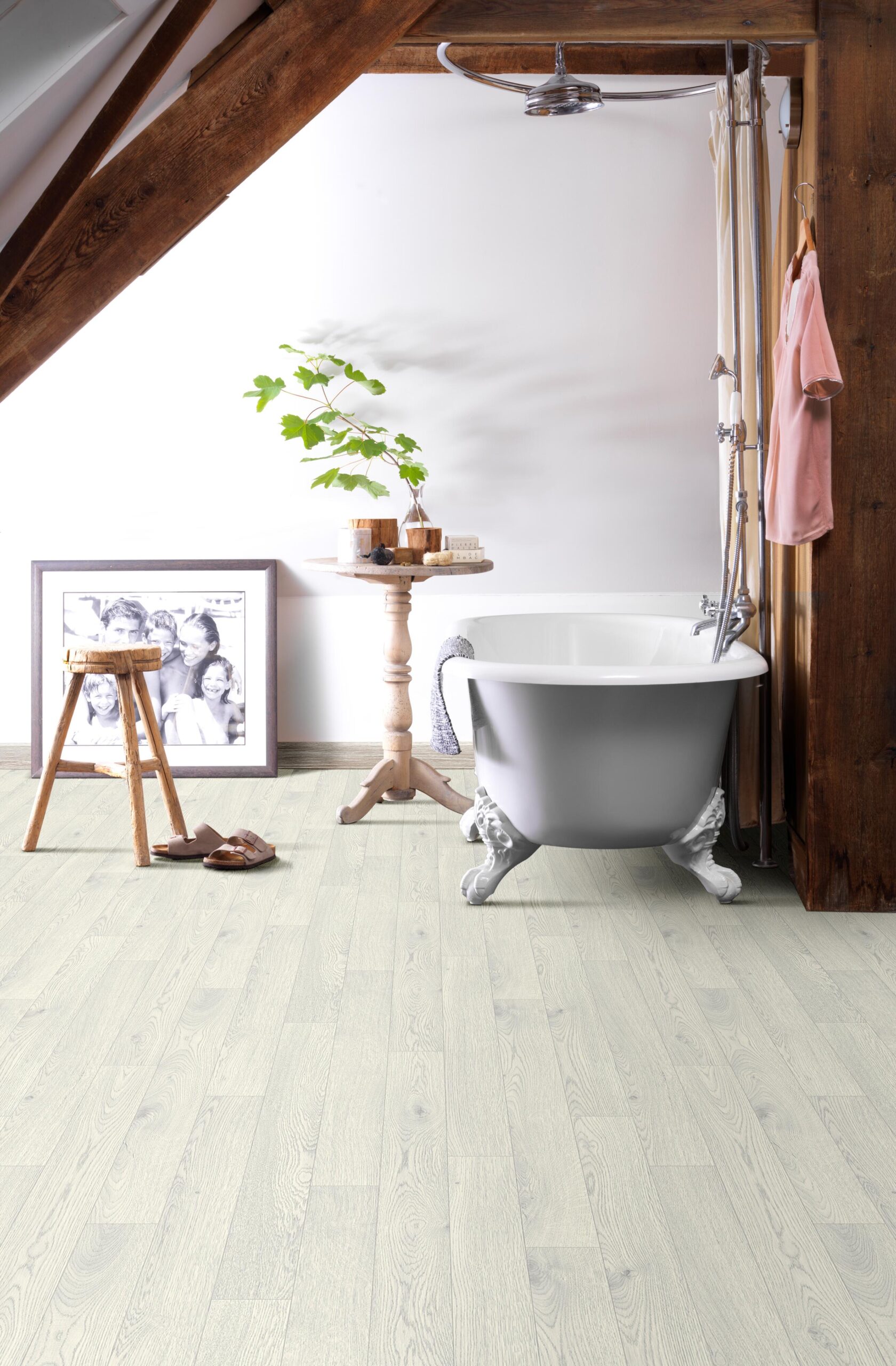 Juno Sheet Vinyl – Scandi Oak in a bathroom